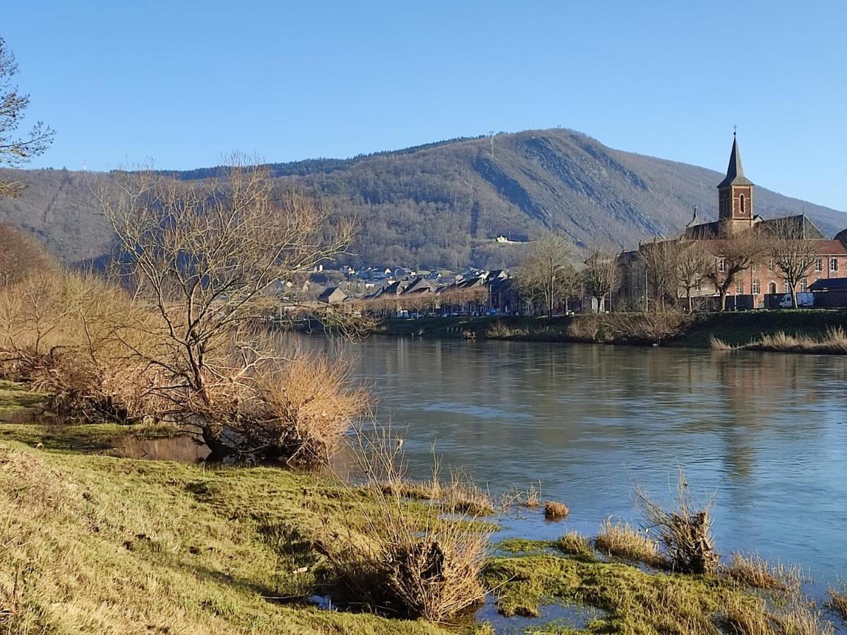 Entre Meuse Et Foret Revin  Екстериор снимка
