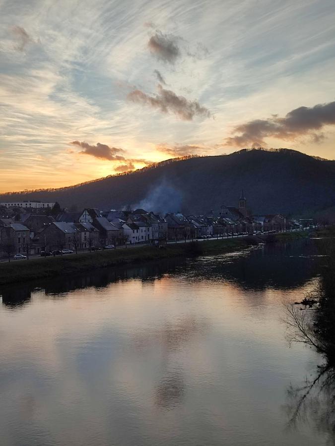 Entre Meuse Et Foret Revin  Екстериор снимка
