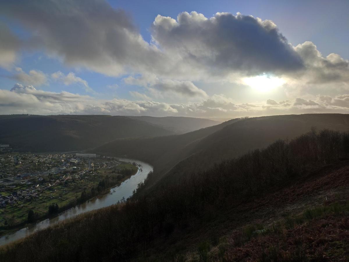Entre Meuse Et Foret Revin  Екстериор снимка